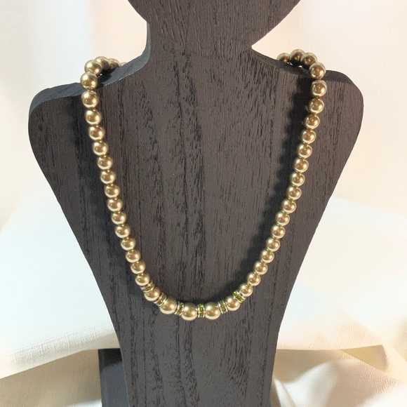 Green Gold Beaded Necklace - Picture 2 of 3